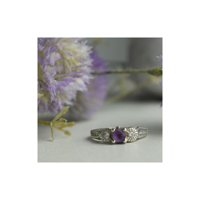 Avon 925 Sterling Silver Tourmaline & CZ Ring Size 9