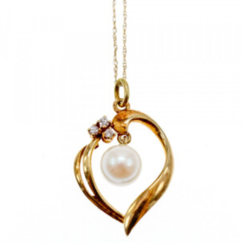 14 K Yellow Gold Pearl & Diamonds Chain With Pendant