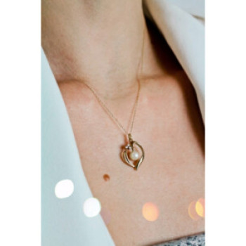 14 K Yellow Gold Pearl & Diamonds Chain With Pendant