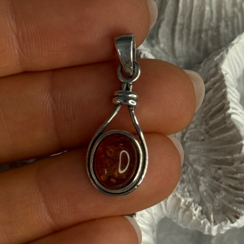 925 Sterling Silver Amber Pendant Length 1.20 Inch