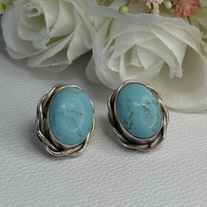 Vintage Elegant 925 Sterling Silver Turquoise Earrings Length 0.93 Inch