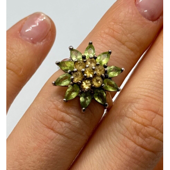 925 Sterling Silver Peridot & Citrine Flower Ring Size 4.5