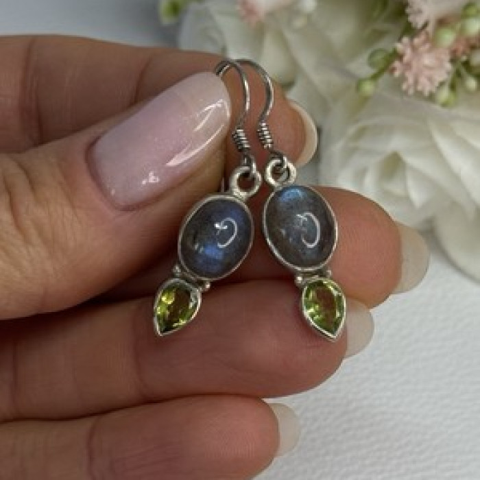 925 Sterling Silver Peridot & Moonstone Earrings Length 1.40 Inch