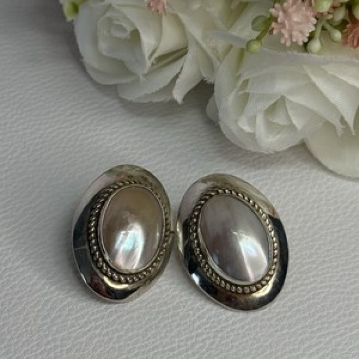 Vintage 925 Sterling Silver Mabe Pearl Earrings Length 1.15 Inch