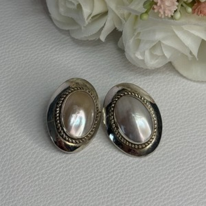Vintage 925 Sterling Silver Mabe Pearl Earrings Length 1.15 Inch