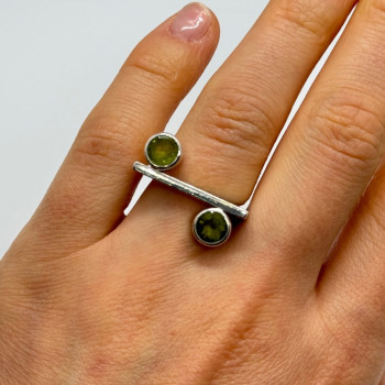 925 Sterling Silver Peridot Ring Size 5.5