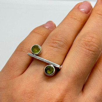 925 Sterling Silver Peridot Ring Size 5.5