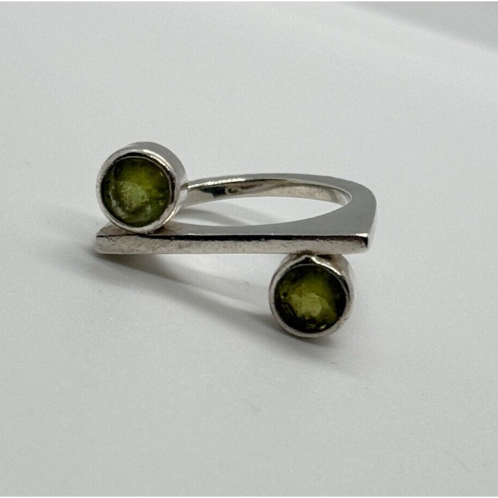 925 Sterling Silver Peridot Ring Size 5.5