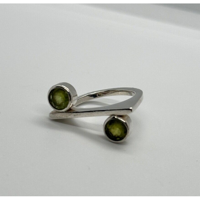 925 Sterling Silver Peridot Ring Size 5.5
