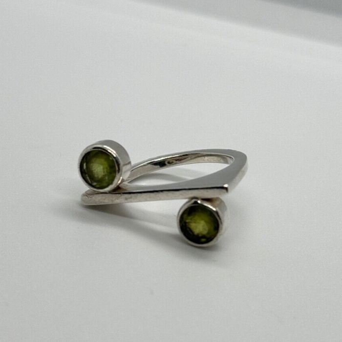 925 Sterling Silver Peridot Ring Size 5.5