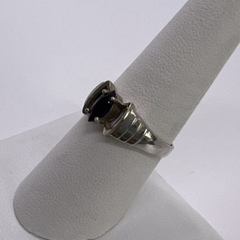 925 Sterling Silver Amethyst Ring Size 8