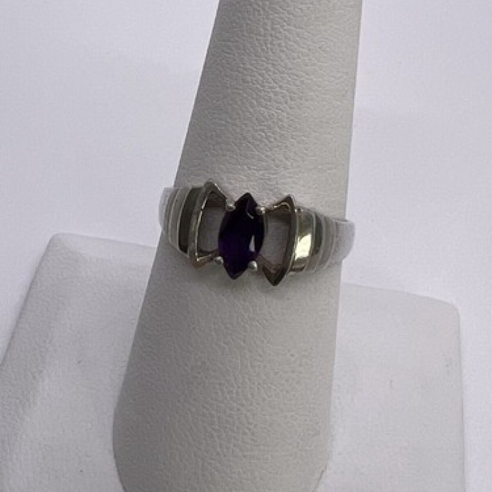925 Sterling Silver Amethyst Ring Size 8