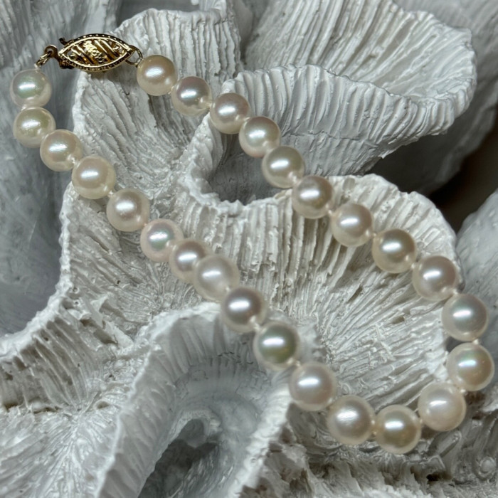 14K Yellow Gold Clasp Fresh Water Pearl Bracelet 7 Inch