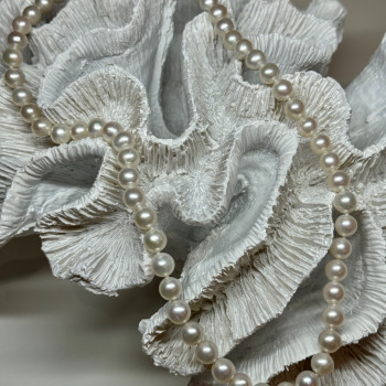 14K White Gold Clasp Fresh Water Pearl Necklace 18 Inch