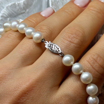 14K White Gold Clasp Fresh Water Pearl Necklace 18 Inch