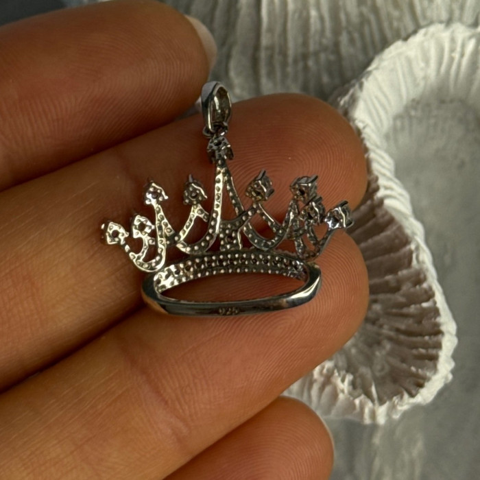 925 Sterling Silver Crown Diamonds Pendant Length 1 Inch