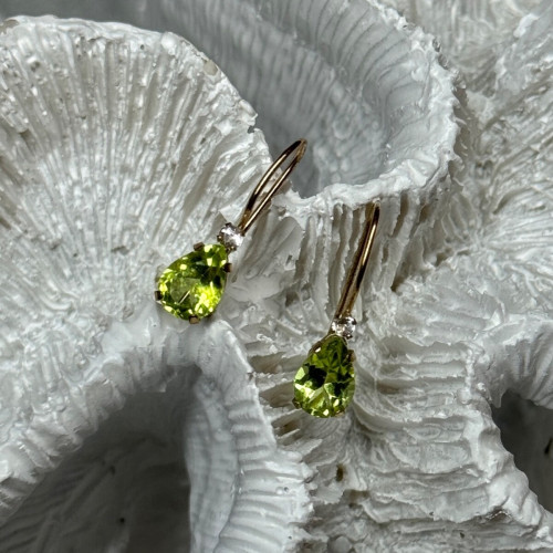 10K YELLOW GOLD PERIDOT & DIAMOND EARRINGS LENGHT 0.7 Inch