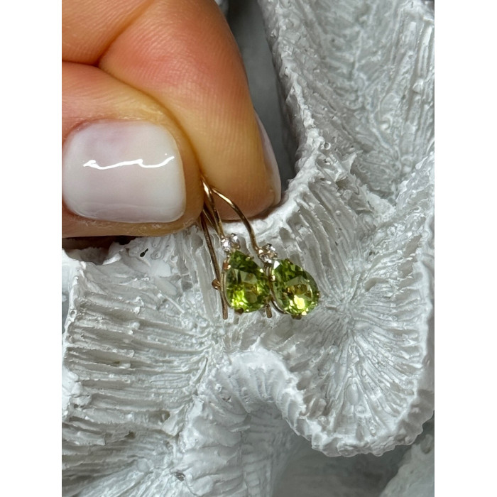 10K YELLOW GOLD PERIDOT & DIAMOND EARRINGS LENGHT 0.7 Inch