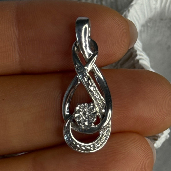 Elegant 925 Sterling Silver Diamonds Pendant Length 1.10 Inch