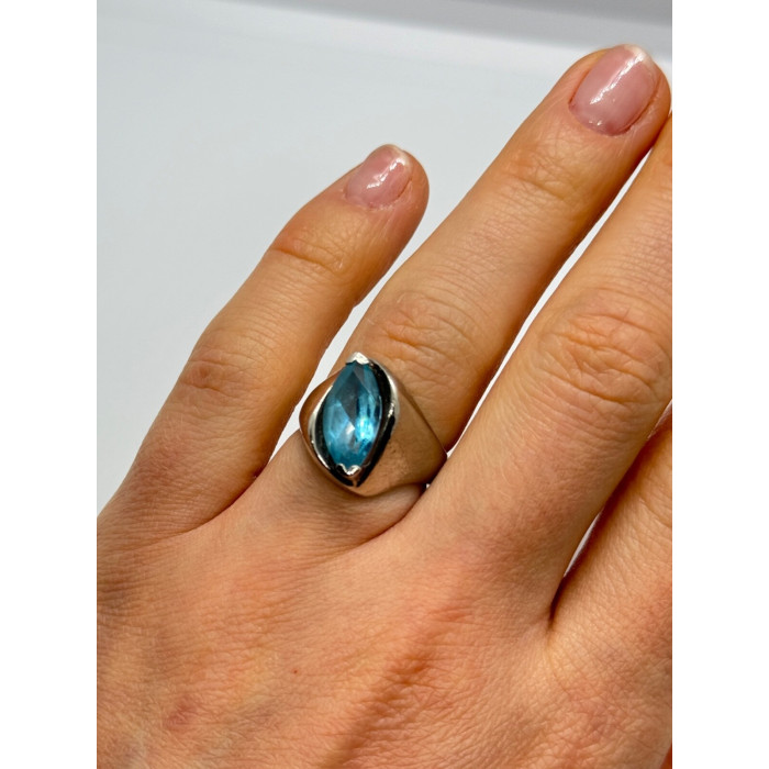 925 Sterling Silver Topaz Ring Size 5.5