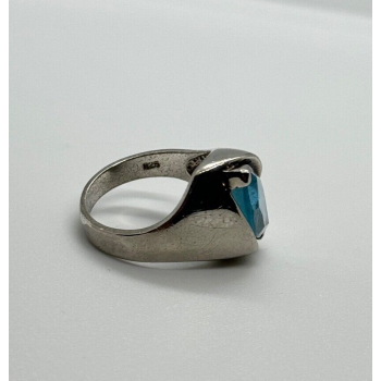 925 Sterling Silver Topaz Ring Size 5.5