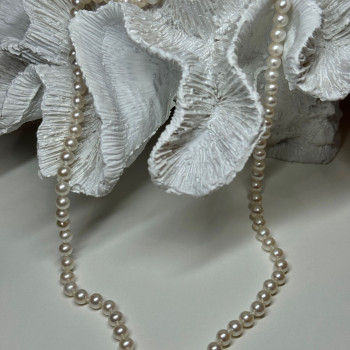 14K Yellow Gold Claps Fresh Water Pearl Necklace 18 Inch