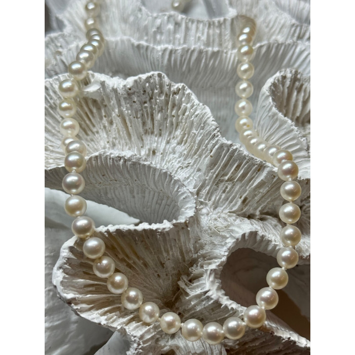 14K YELLOW GOLD CLAPS FRESH WATER PEARL NECKLACE 18 Inch