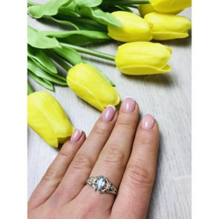 925 Sterling Silver Topaz Ring Size 8.5