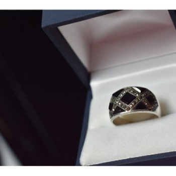 925 Sterling Silver Black Nephrite & Marcasites Ring Size 8