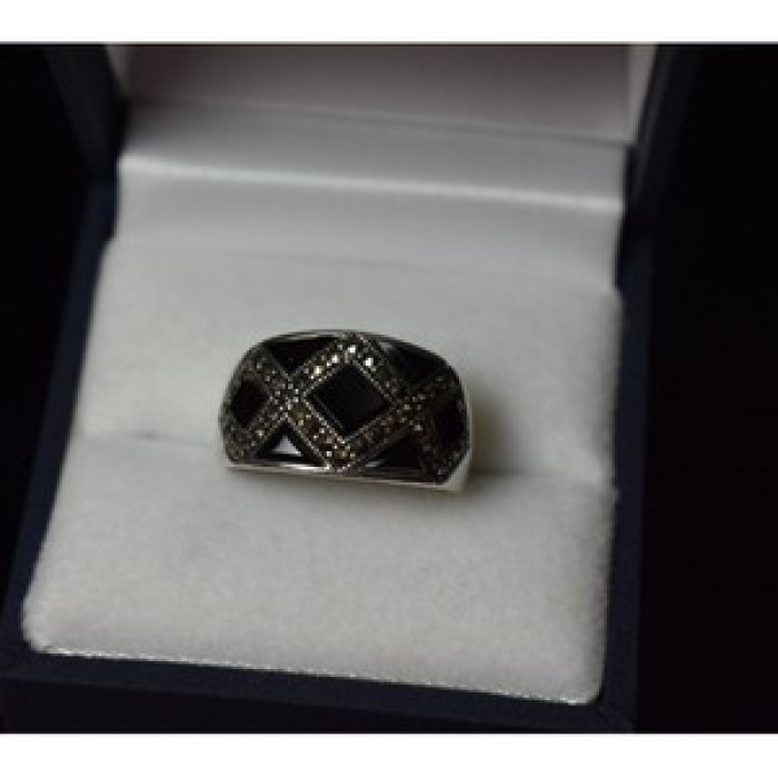 925 Sterling Silver Black Nephrite & Marcasites Ring Size 8