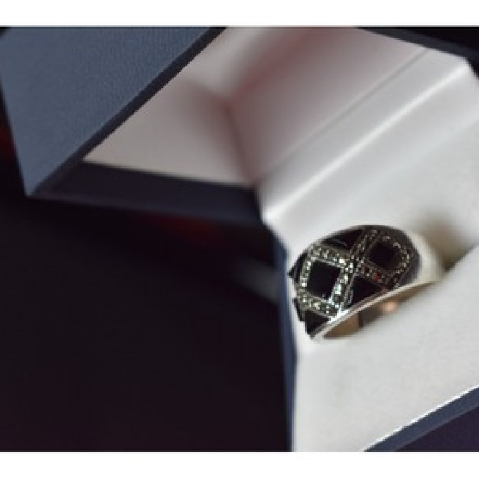 925 Sterling Silver Black Nephrite & Marcasites Ring Size 8