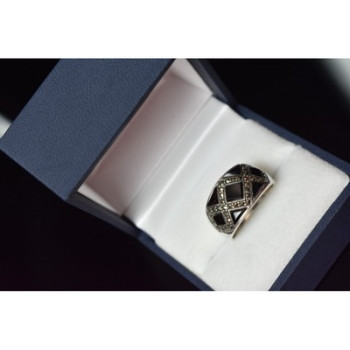 925 Sterling Silver Black Nephrite & Marcasites Ring Size 8