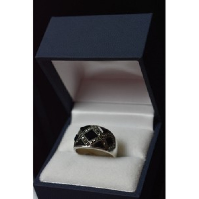 925 Sterling Silver Black Nephrite & Marcasites Ring Size 8
