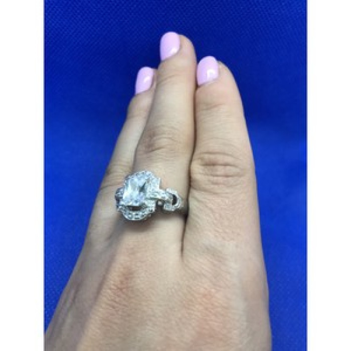 925 Sterling Silver CZ Ring Size 8