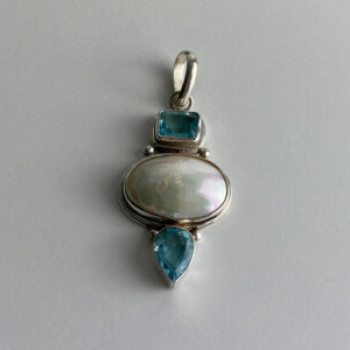 925 Sterling Silver Mother OF Pearl & Topaz Pendant