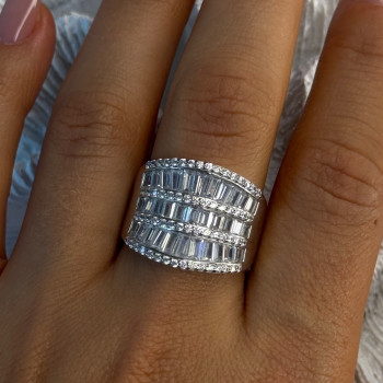 Elegant Design 925 Sterling Silver Cz Ring Size 9
