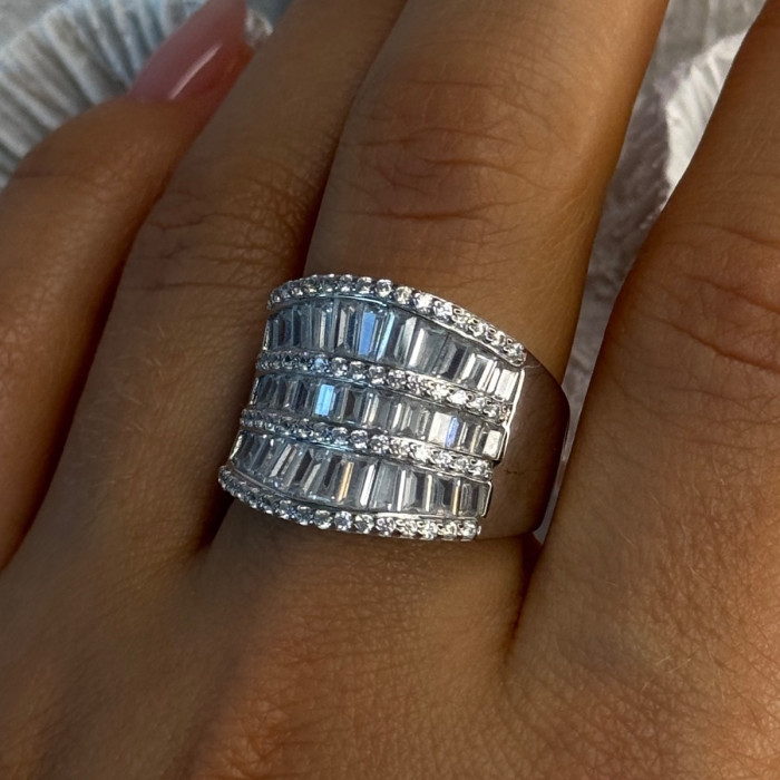 Elegant Design 925 Sterling Silver Cz Ring Size 9