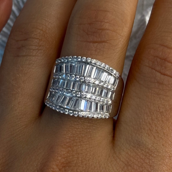 Elegant Design 925 Sterling Silver Cz Ring Size 9