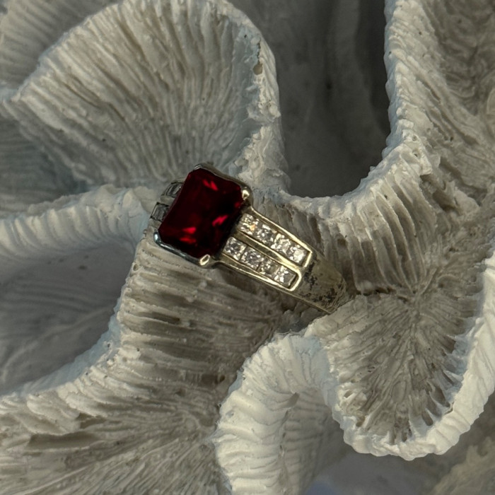 925 Sterling Silver Ruby & Beryl Ring Size 10