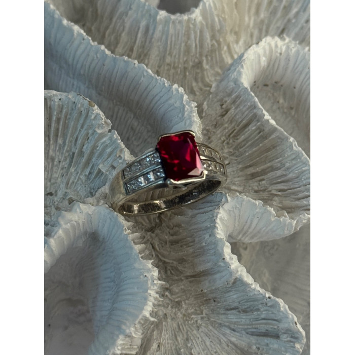 925 Sterling Silver Ruby & Beryl Ring Size 10