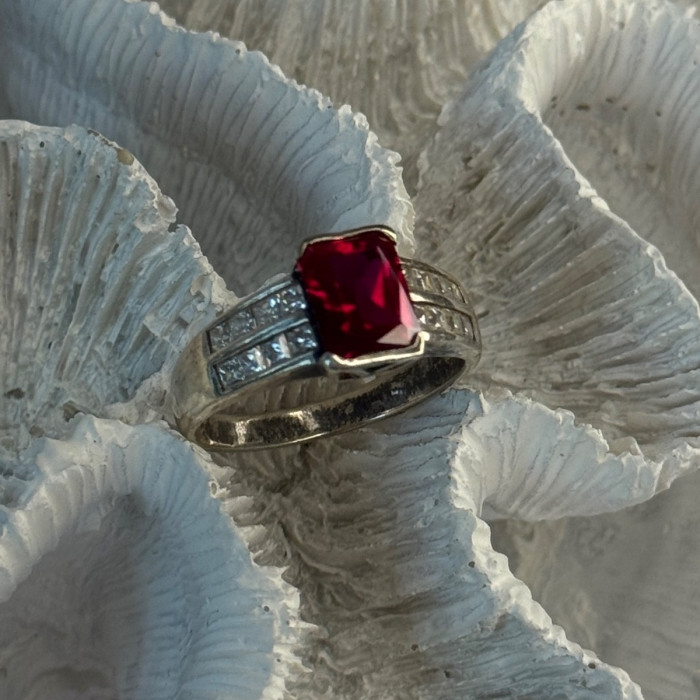 925 Sterling Silver Ruby & Beryl Ring Size 10