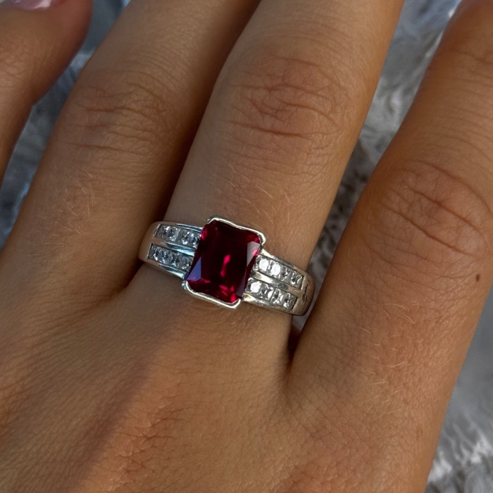 925 Sterling Silver Ruby & Beryl Ring Size 10