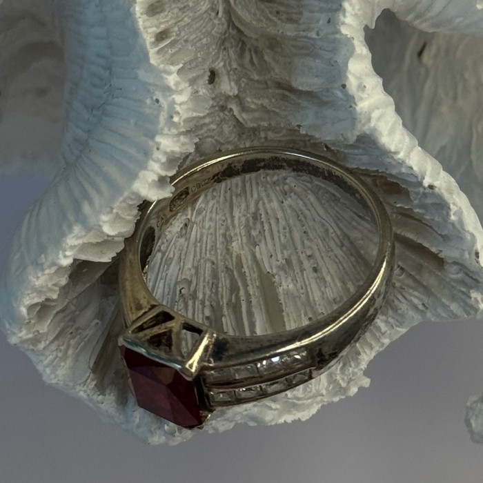 925 Sterling Silver Ruby & Beryl Ring Size 10