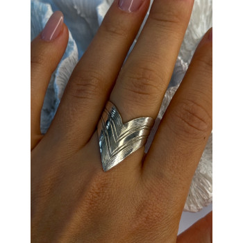 Unique Design 925 Sterling Silver Ring Size 8.5