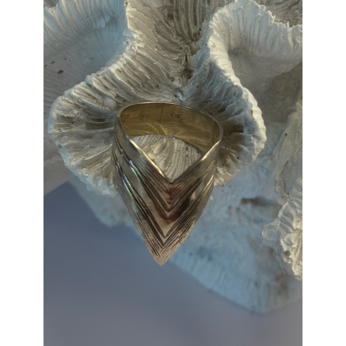 Unique Design 925 Sterling Silver Ring Size 8.5