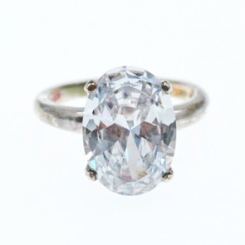 925 Sterling Silver CZ Ring Size 8 Seta