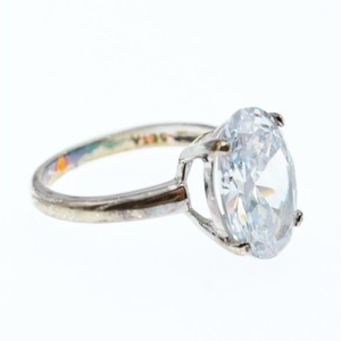 925 Sterling Silver CZ Ring Size 8 Seta