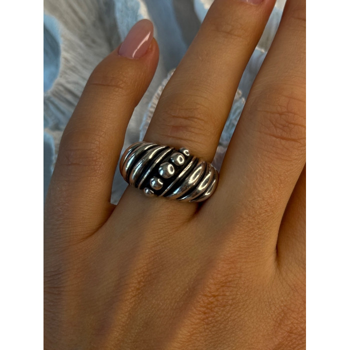 Unique Design 925 Sterling Silver Ring Size 7