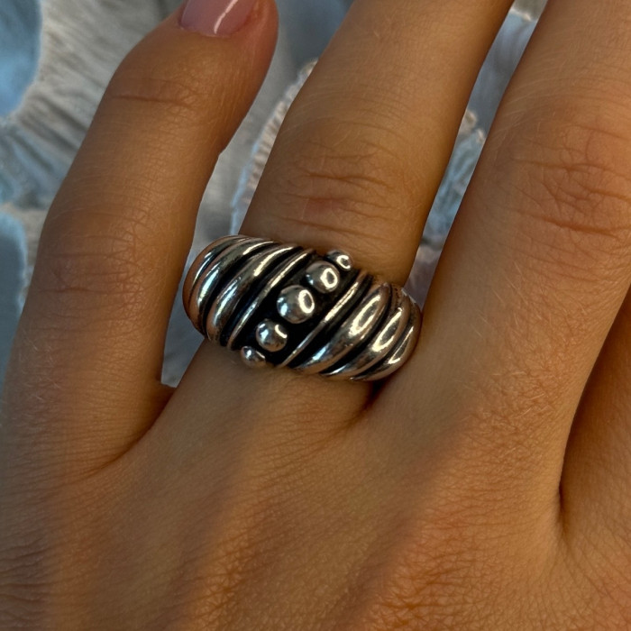 Unique Design 925 Sterling Silver Ring Size 7