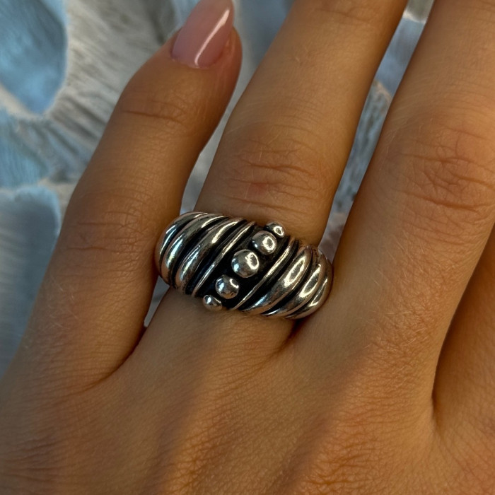 Unique Design 925 Sterling Silver Ring Size 7